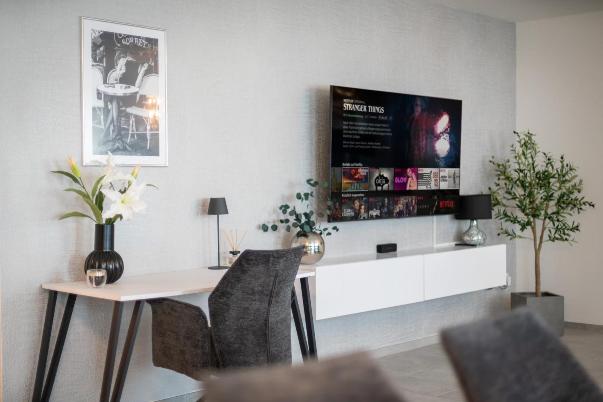 Fairmieten I Moderne Suite I Parkplatz ビーレフェルト エクステリア 写真