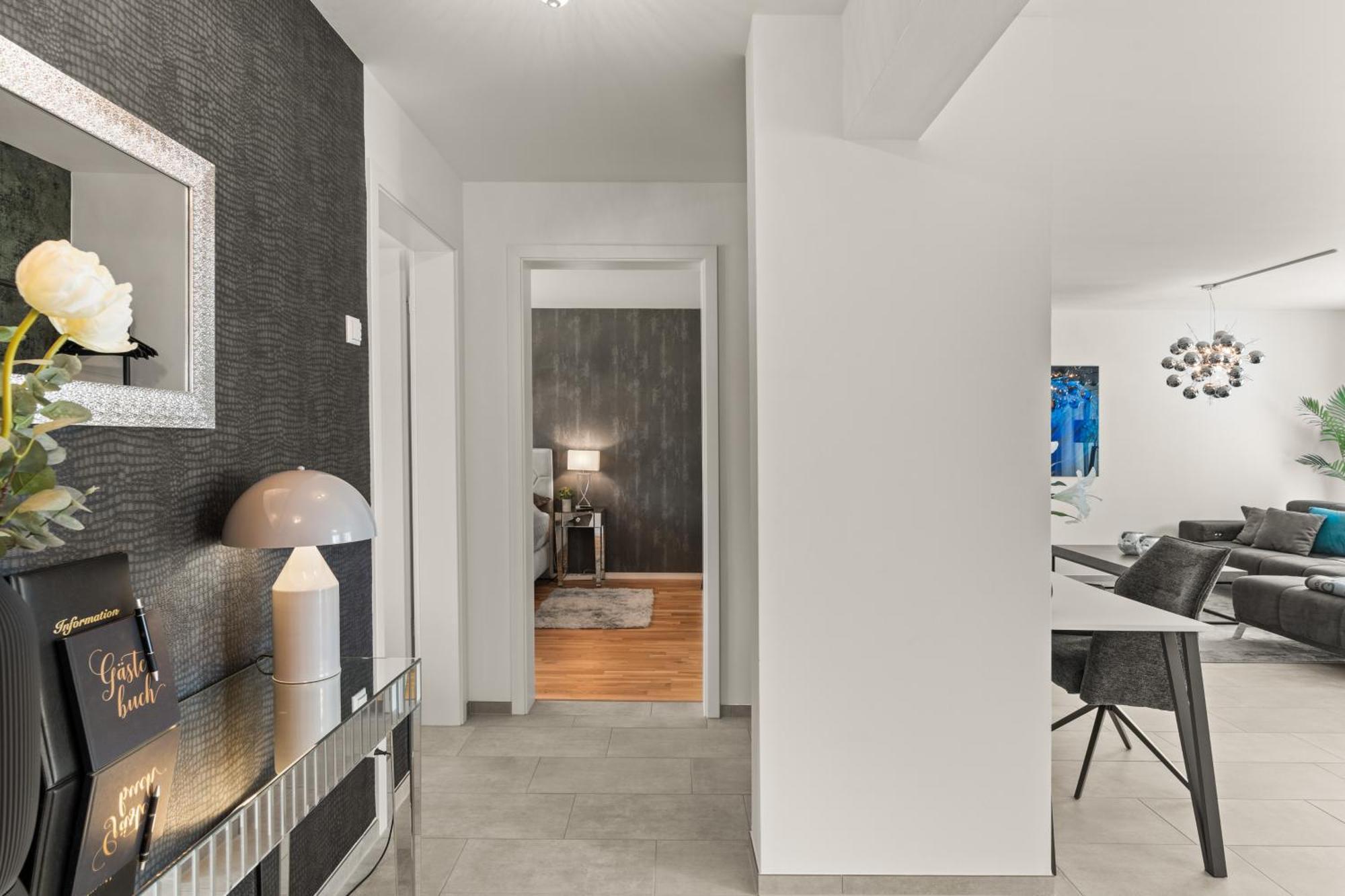 Fairmieten I Moderne Suite I Parkplatz ビーレフェルト エクステリア 写真